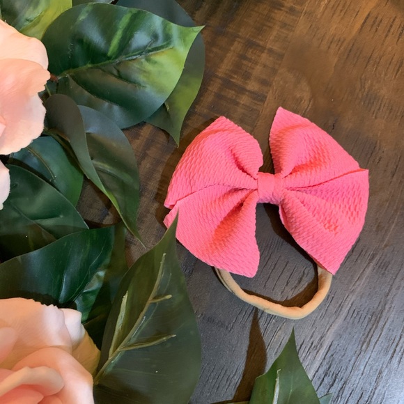 Nylon bow headband. - Picture 3 of 3